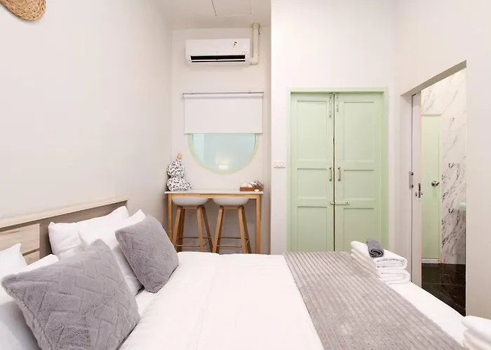 Spacious Heritage House Prime Location Family * Bangkok
