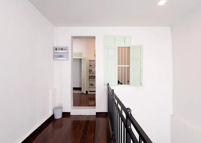 Spacious Heritage House Prime Location Family *