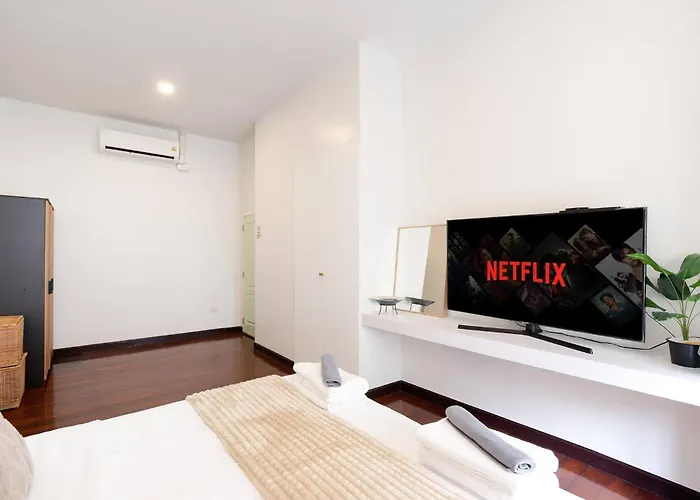 Spacious Heritage House Prime Location Family * Bangkok