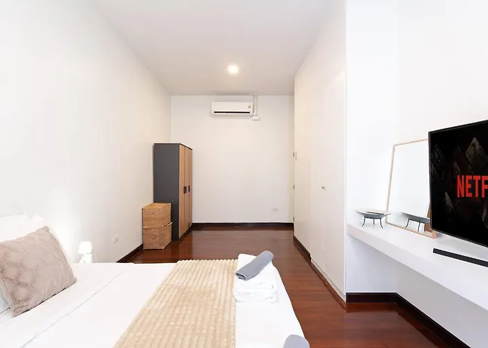 Spacious Heritage House Prime Location Family